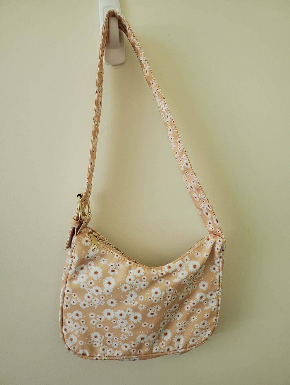 Wild Fable Floral Yellow/Beige White Daisies Shoulder Bag - Women's Handbag
